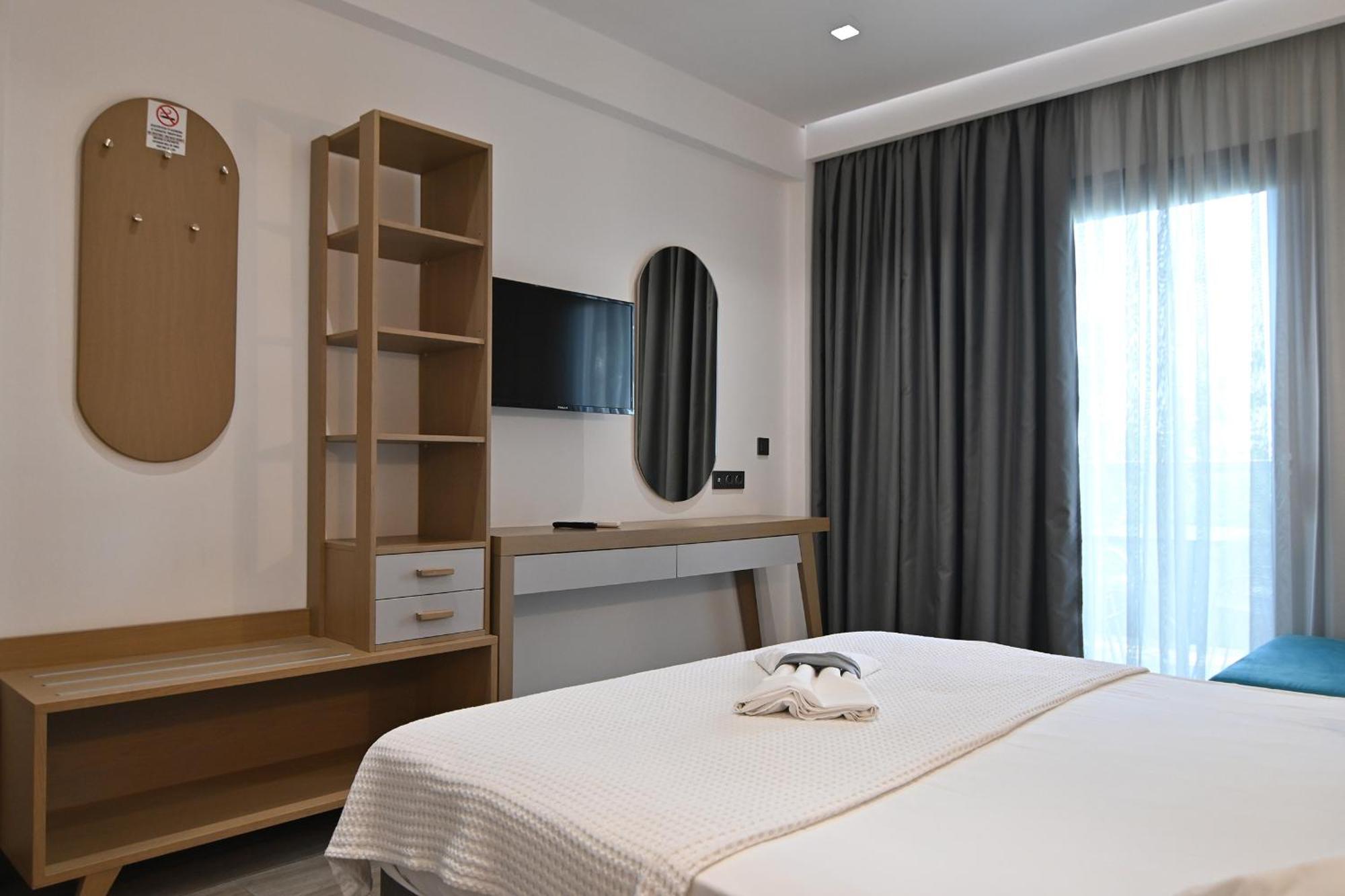 Amalia Rooms Sea View Nea Vrasna Exterior photo