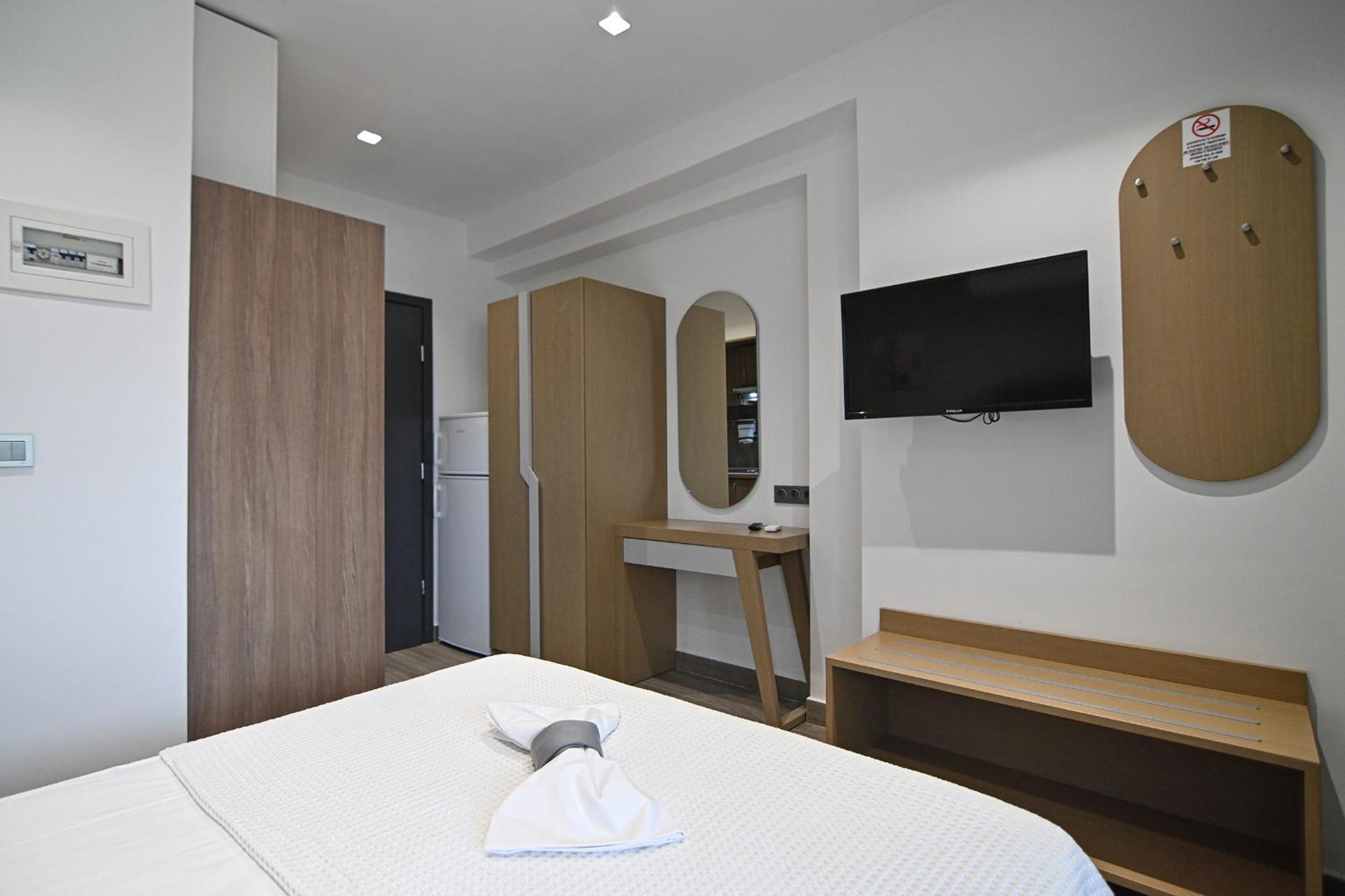 Amalia Rooms Sea View Nea Vrasna Exterior photo