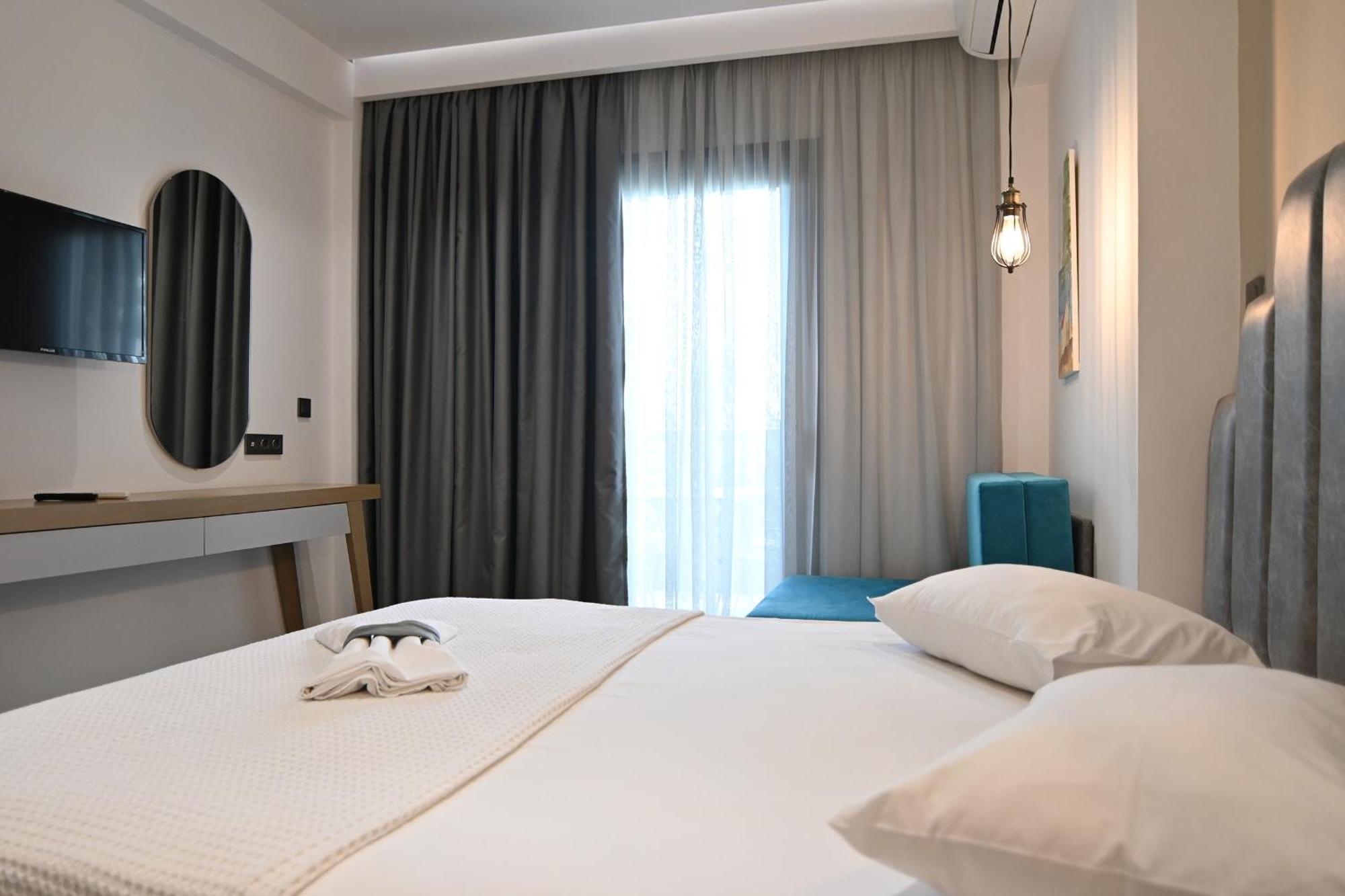 Amalia Rooms Sea View Nea Vrasna Exterior photo