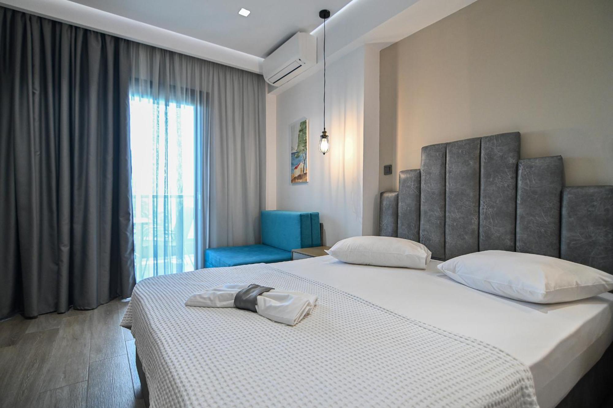 Amalia Rooms Sea View Nea Vrasna Exterior photo
